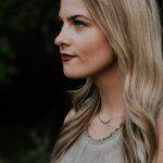 découvrez tout sur les décolletés : styles, tendances et conseils pour choisir le décolleté parfait qui met en valeur votre silhouette. apprenez à harmoniser votre tenue avec le bon décolleté pour chaque occasion.